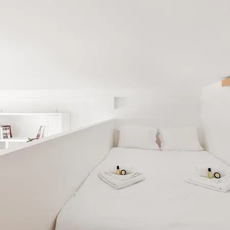 Disponible - - Equipped Souplex - From 1 To 6 Guests - Entry From 3pm - Departure Up To 11am *