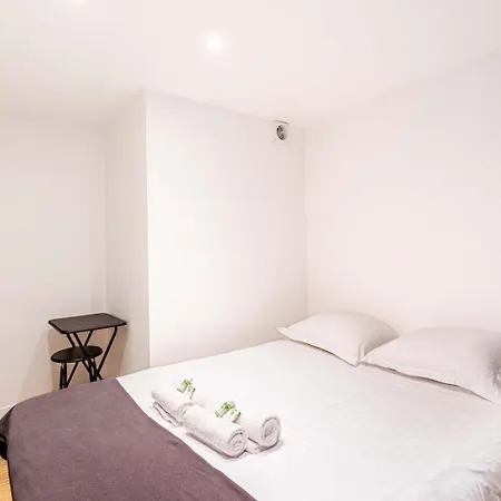 Disponible - - Equipped Duplex - From 1 To 6 Guests