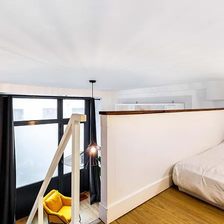Disponible - - Equipped Souplex - From 1 To 6 Guests - Entry From 3pm - Departure Up To 11am