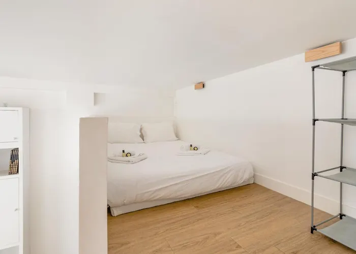 Disponible - - Equipped Souplex - Mezzanine Bedrooms - From 1 To 6 Guests - Departure Up To 11am - Entrance From 4 Pm パリ