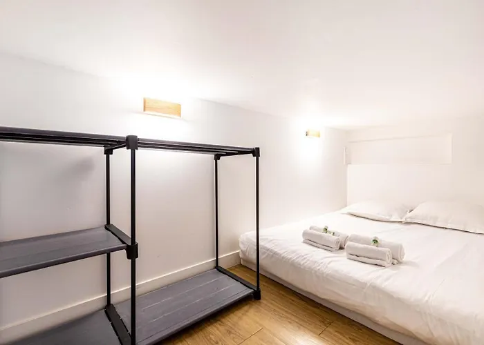 Disponible - - Equipped Souplex - Mezzanine Bedrooms - From 1 To 6 Guests - Departure Up To 11am - Entrance From 4 Pm アパート