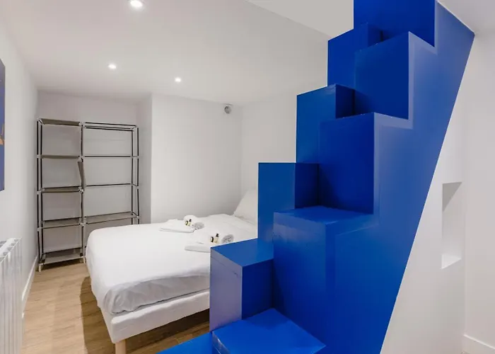 Disponible - - Equipped Souplex - Mezzanine Bedrooms - From 1 To 6 Guests - Departure Up To 11am - Entrance From 4 Pm *